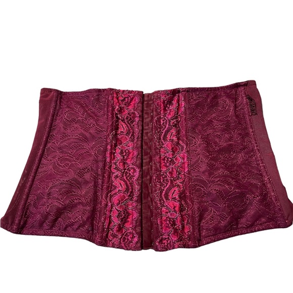 Curvation Other - Curvation Waist Corset Shapewear